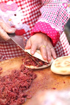 腊牛肉肉夹馍