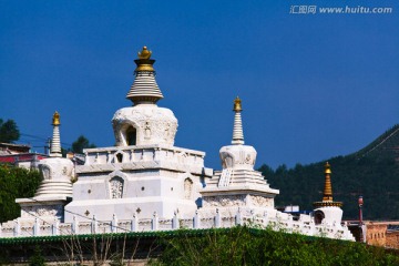 青海塔尔寺 白塔