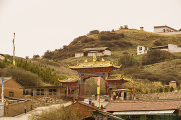 甘南旅游胜地郎木寺景区入口