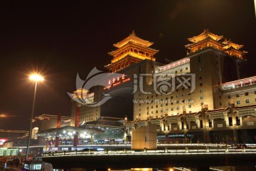 北京西站夜景