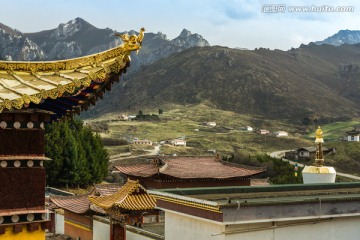 高原上的寺庙