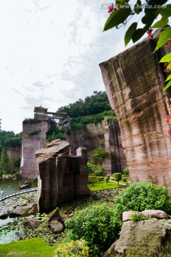 莲花山 燕子岩