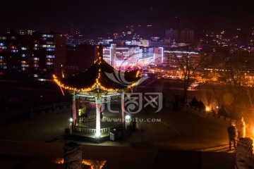 小城夜景