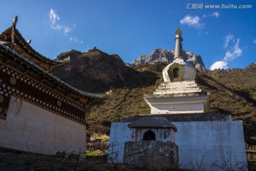 高原寺院与佛塔