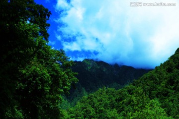 波密通麦秀丽风光