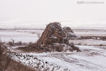 大同土长城烽火台 庄稼地 烽燧