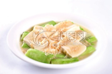 干贝丝瓜烩豆腐