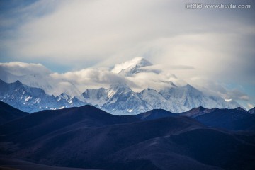 贡嘎主峰