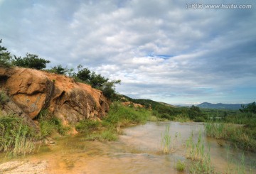 小河