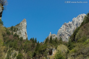 扎尕那山林峡谷风光