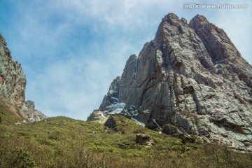 峡谷山崖