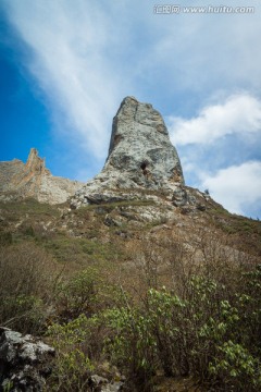 高原山崖奇观