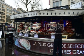 巴黎市区街边餐厅