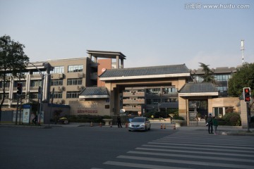 学校大门