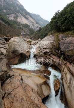 鄣山大峡谷