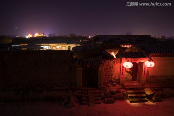 西古堡地藏寺夜景 冷暖对比