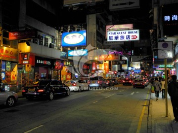 香港尖沙咀弥敦道商业街夜景