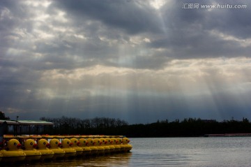 霞光 湖景