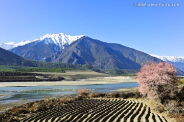 雅鲁藏布江风光