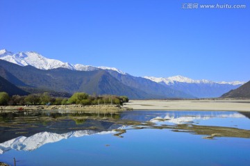 雅鲁藏布江风光