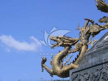 中国龙雕塑