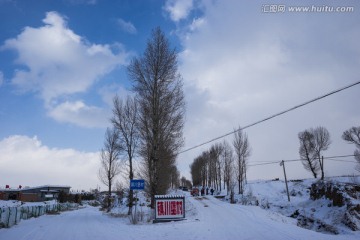 积雪的乡村公路 道路