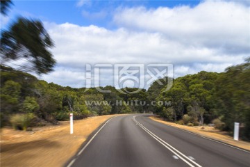 澳洲热带雨林公路弯道