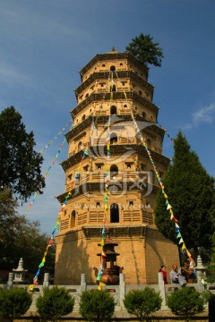 崆峒山古塔