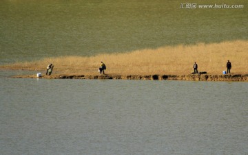 河流