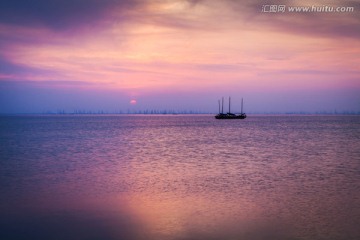 黄昏落日 湖面