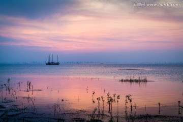 夕阳 采沙船