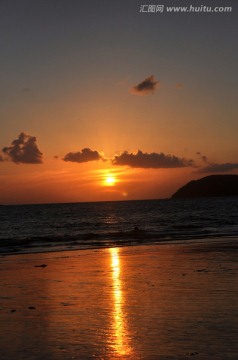 兰卡威珍南海滩日落