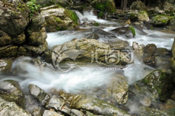 湖北神农架天生桥风景区