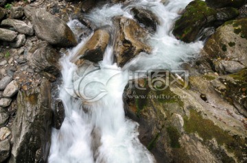 湖北神农架天生桥风景区