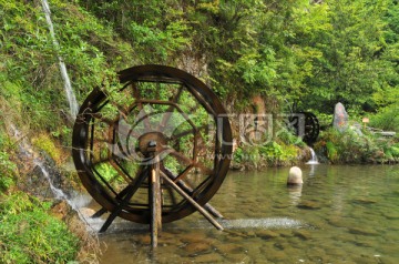 湖北神农架天生桥风景区