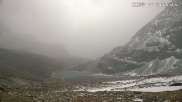 雪山 小湖