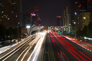 高速夜景车流