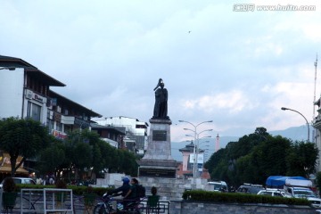 尼泊尔国王雕像