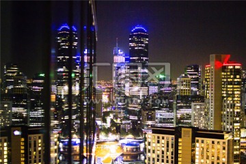 美丽繁华的墨尔本市中心夜景