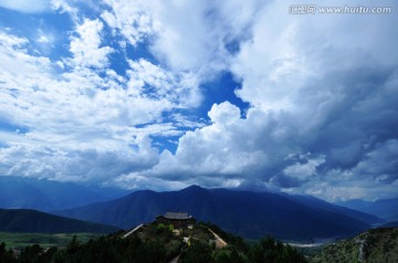 山上的小寺庙