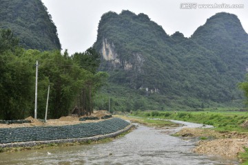 防洪堤