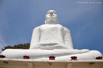 康提山顶寺庙佛像