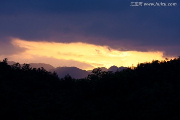 云彩 晚霞 远山 山景