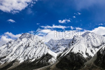 青藏雪山