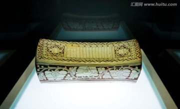 白釉瓷枕头 瓷枕头