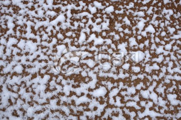 山路雪地纹络