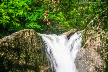 溪水