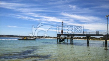 澳洲袋鼠岛海边的木桥码头