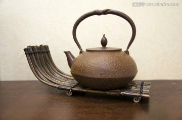 铁器茶壶