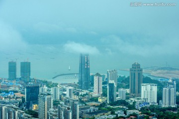 云雾下的深圳蛇口